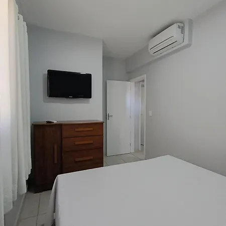 Apto Itaguá com piscina, churrasqueira e Wi-Fi-3
